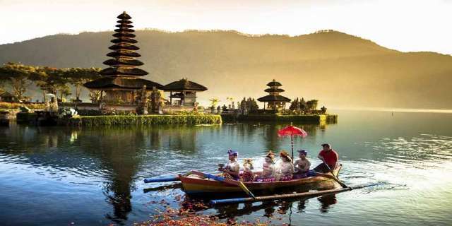 Bali Adası Ve Kutsal Maymun Ormanı